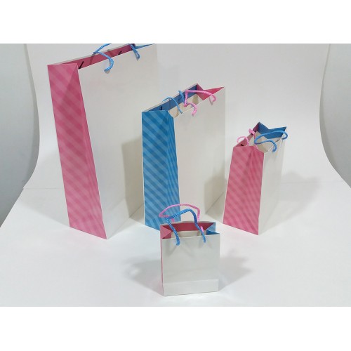 Sacos de papel vários tamanho em branco, rosa e azul